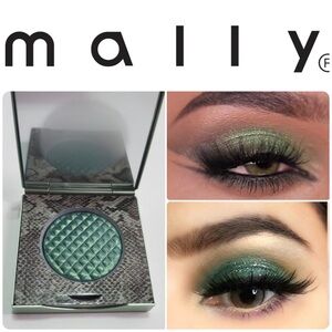 Mally Effortless Eyeshadow (shimmer)- Lush Forest
